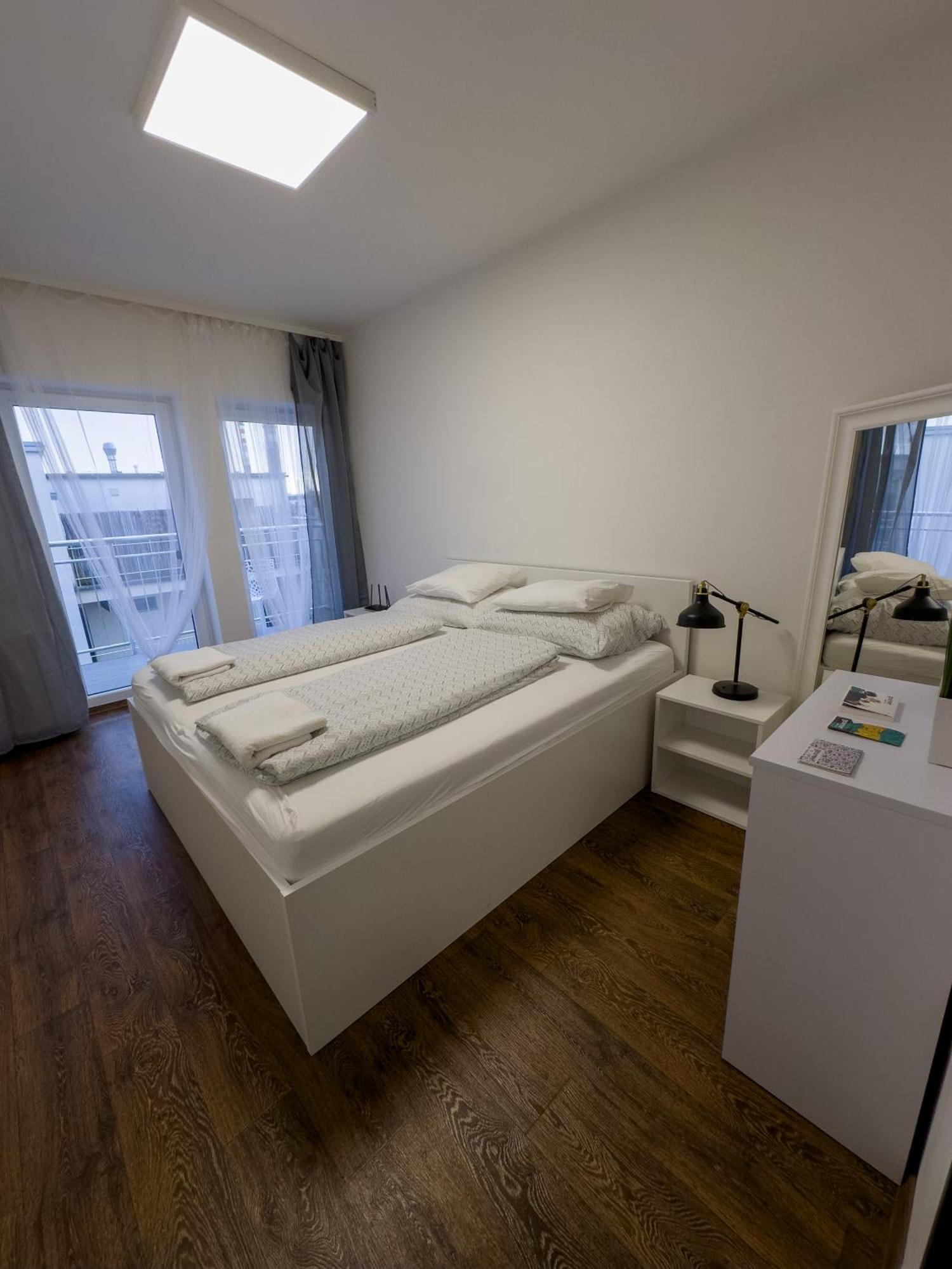 Haas Downtown With Parking Brno