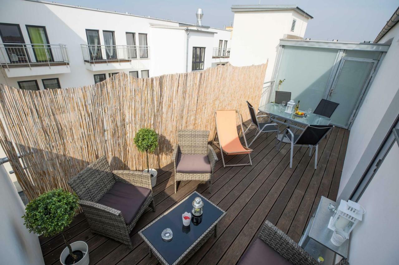Haas Downtown With Parking Apartment *